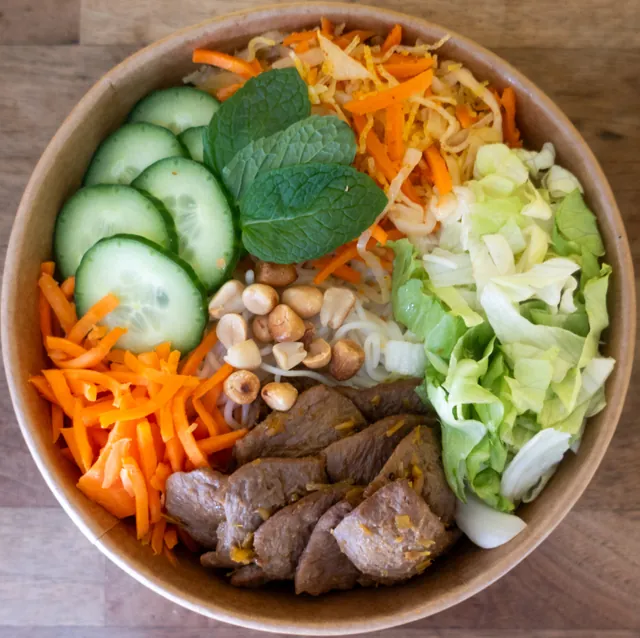 Lemongrass Beef Salad Bowls — VieVegan