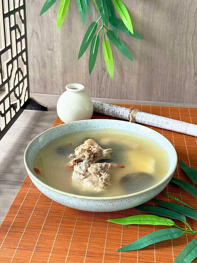 Herbal Chicken Soup with Codonopsis & Goji Berries — CHDS